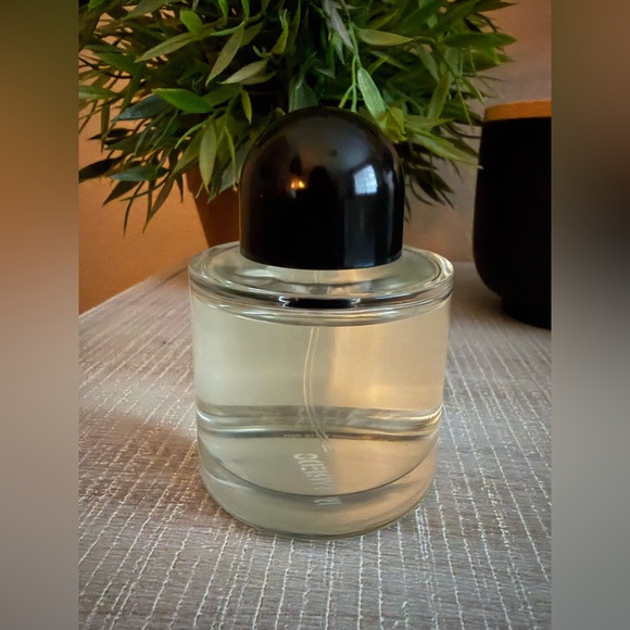 BYREDO Mojave Ghost, 3.3 FL OZ - Picture 2 of 3